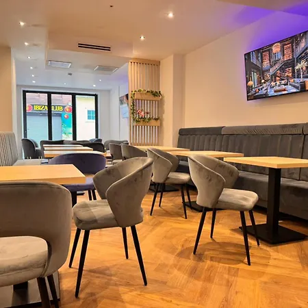 Hotel Hi Grand Hannover