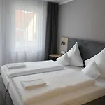 Отель Hi Grand 3*
